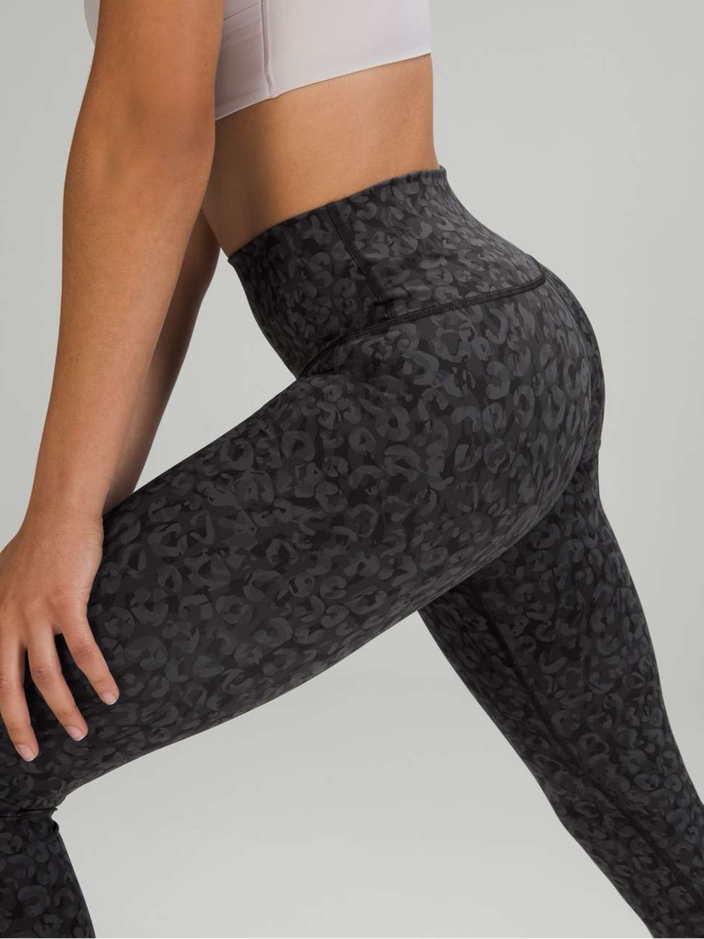Lululemon Wunder Under High-Rise Tight 25" *Full-On Luxtreme size 8